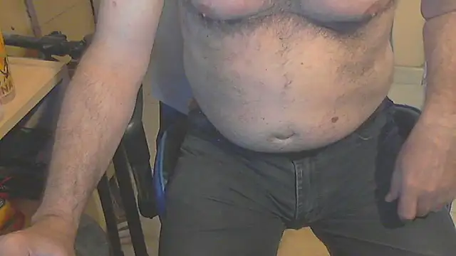 Snapshot of angelgarcia269 chatting on February 11, 11:42 am angelgarcia269 online show from February 11, 11:42 am
