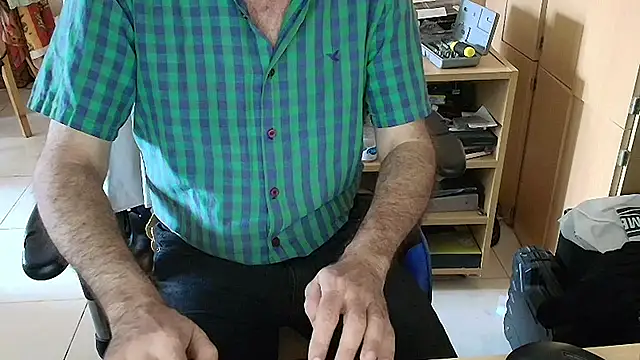 angelgarcia269 online show from April 5, 1:40 pm