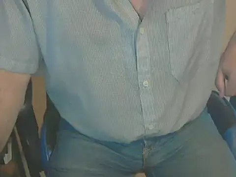 Snapshot of angelgarcia269 chatting on March 8, 2:08 pm angelgarcia269 online show from March 8, 2:08 pm