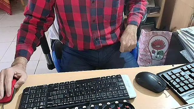 Snapshot of angelgarcia269 chatting on June 13, 12:58 pm angelgarcia269 online show from June 13, 12:58 pm