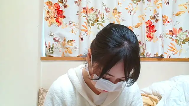 liliyRiSAcha-n online show from April 3, 8:21 am