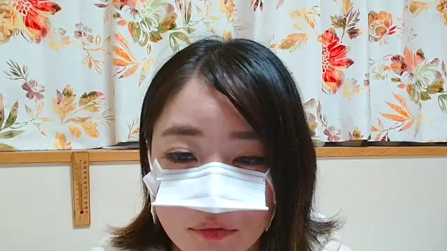 liliyRiSAcha-n online show from November 12, 7:23 am