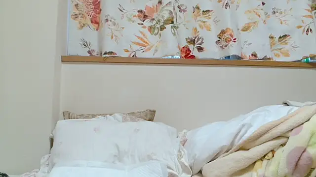 liliyRiSAcha-n online show from December 19, 5:51 am