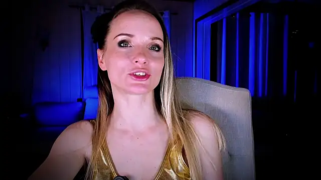 Snapshot of Louise-dance chatting on January 11, 12:33 am Louise-dance online show from January 11, 12:33 am