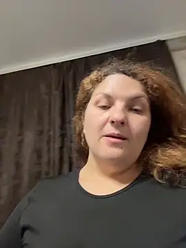 Taisia W online show from December 19, 8:00 pm