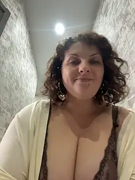 Taisia W online show from May 9, 10:29 am