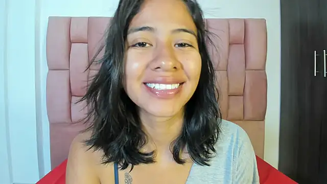 JuliKim  online show from September 25, 12:44 pm