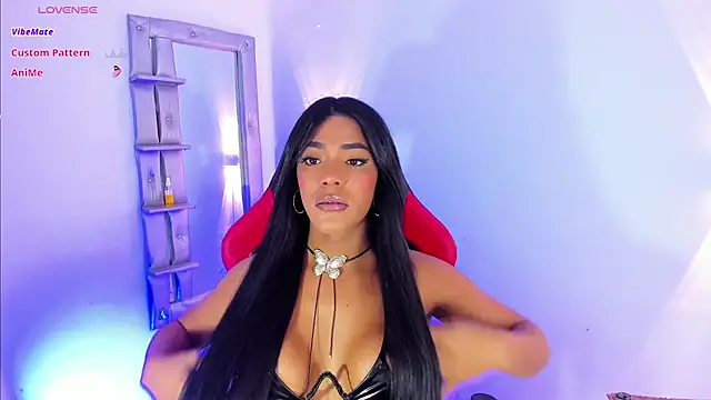 Snapshot of Fenty_XX chatting on December 18, 7:02 am Fenty XX online show from December 18, 7:02 am