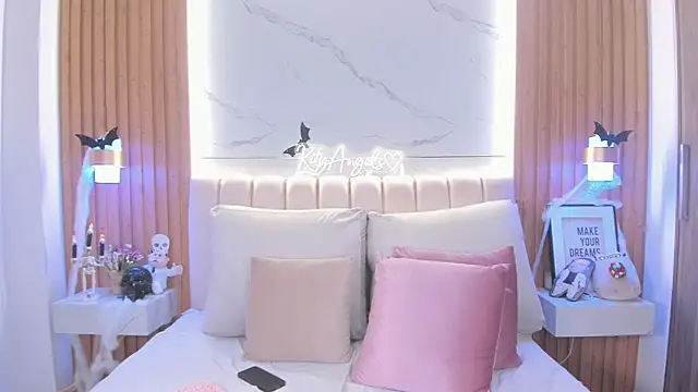 kityangelss online show from October 25, 2:44 am