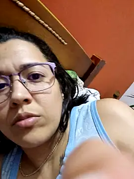 Snapshot of lady_hot2xx chatting on November 7, 4:39 am lady hot2xx online show from November 7, 4:39 am