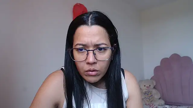 Snapshot of lady_hot2xx chatting on October 31, 6:04 pm lady hot2xx online show from October 31, 6:04 pm