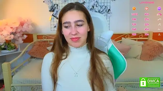  Eliizabeth  online show from April 5, 7:20 pm