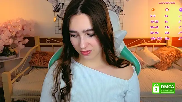  Eliizabeth  online show from February 22, 10:00 pm