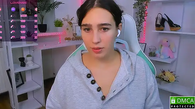  Eliizabeth  online show from November 9, 9:52 pm