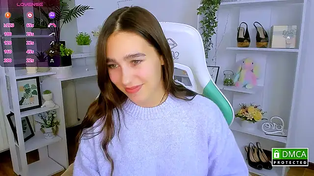  Eliizabeth  online show from December 14, 9:20 pm