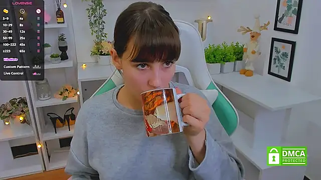  Eliizabeth  online show from March 21, 10:06 pm