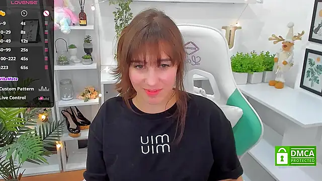  Eliizabeth  online show from March 17, 9:35 pm