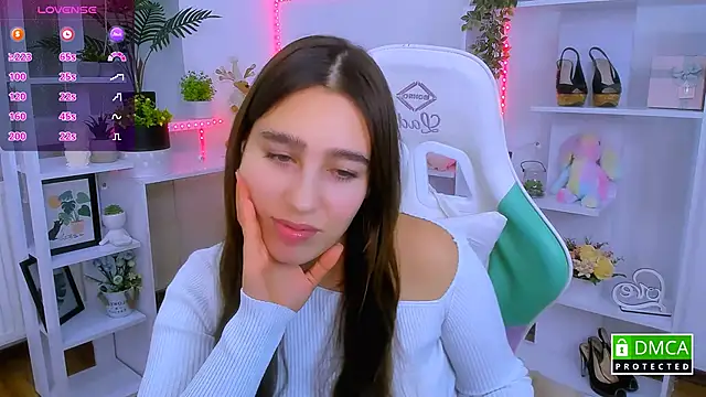  Eliizabeth  online show from December 17, 9:31 pm