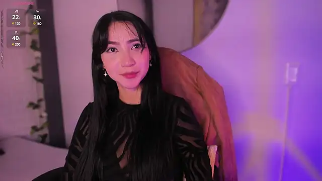 emma woods  online show from December 27, 6:42 pm