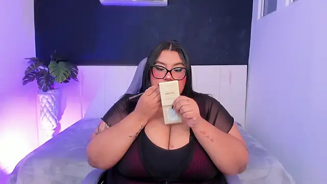 tifanny bigboobs11 online show from June 20, 11:15 am