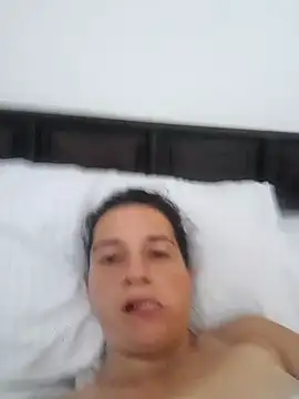 Snapshot of Analbigholes chatting on January 28, 6:39 pm Analbigholes online show from January 28, 6:39 pm