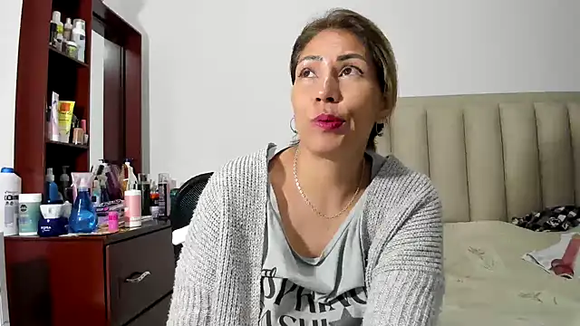 Chloemiller89 online show from January 30, 2:38 am
