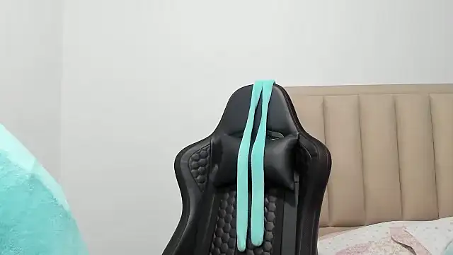 Chloemiller89 online show from April 23, 11:28 pm