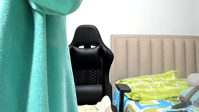 Snapshot of Chloemiller89 chatting on November 26, 11:16 pm Chloemiller89 online show from November 26, 11:16 pm