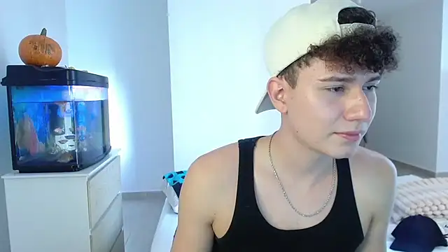 adrian morelly online show from October 28, 8:08 pm