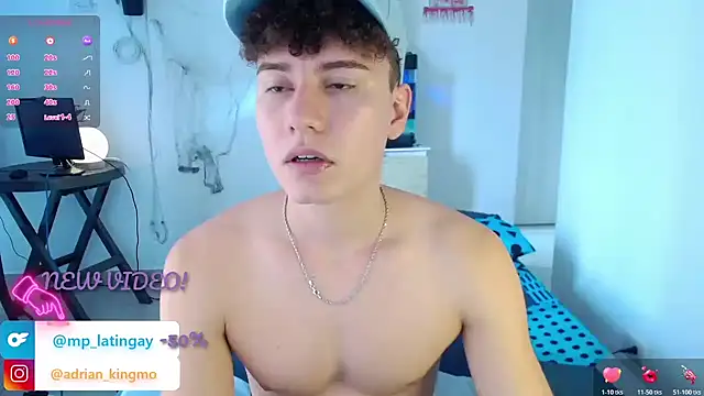 Snapshot of adrian_morelly chatting on October 17, 6:21 pm adrian morelly online show from October 17, 6:21 pm
