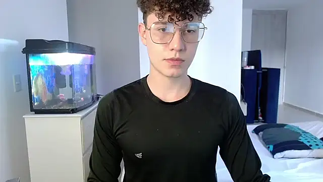 adrian morelly online show from October 25, 10:21 pm