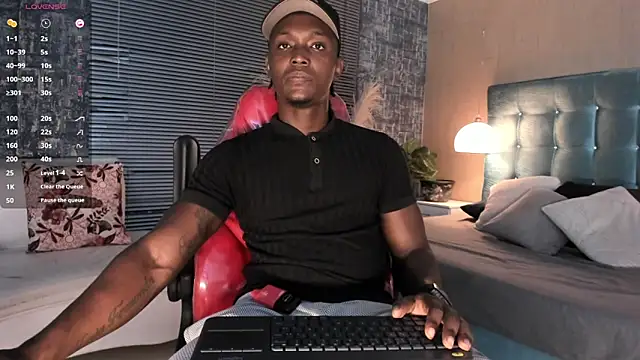 DannSmmith online show from May 20, 4:53 am