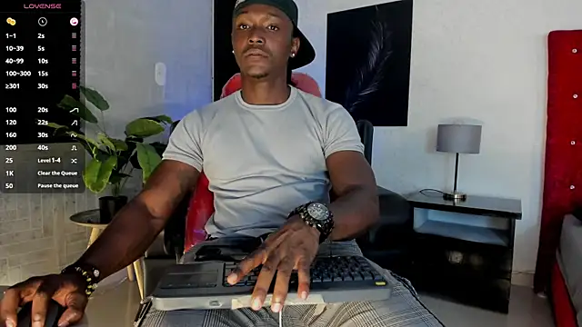 DannSmmith online show from February 21, 5:09 am