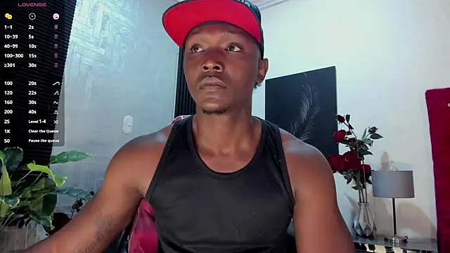 DannSmmith online show from November 28, 10:48 am