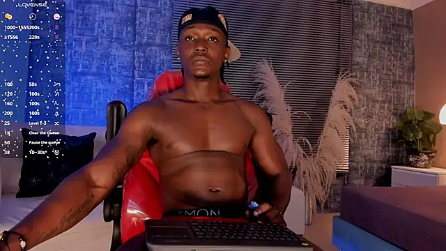 DannSmmith online show from February 8, 4:43 am