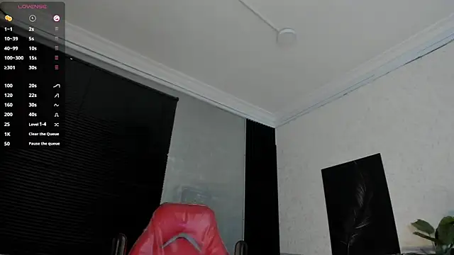 DannSmmith online show from May 16, 10:36 am