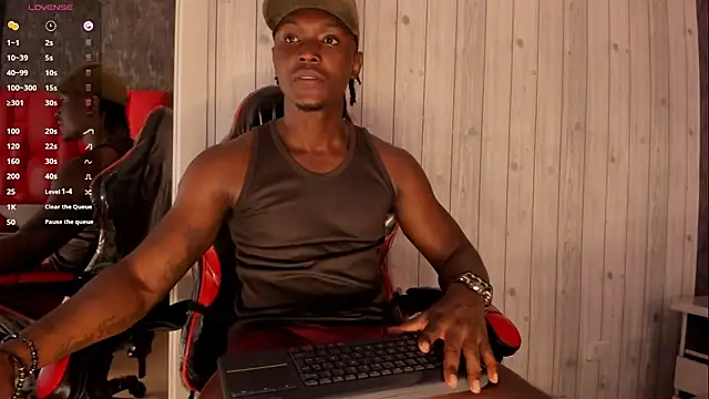 Snapshot of DannSmmith chatting on July 15, 12:12 pm DannSmmith online show from July 15, 12:12 pm