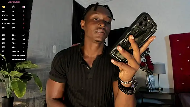 DannSmmith online show from March 4, 3:47 am