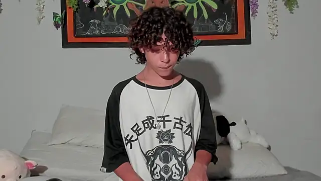 Cherry boy 18 online show from February 12, 1:09 am