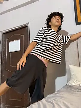 Cherry boy 18 online show from April 16, 5:25 pm