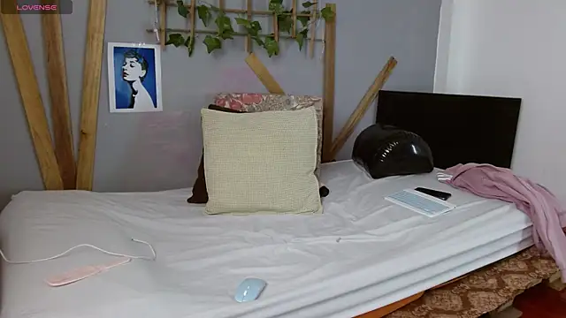 Snapshot of fem_boyxx chatting on February 12, 3:16 pm fem boyxx online show from February 12, 3:16 pm