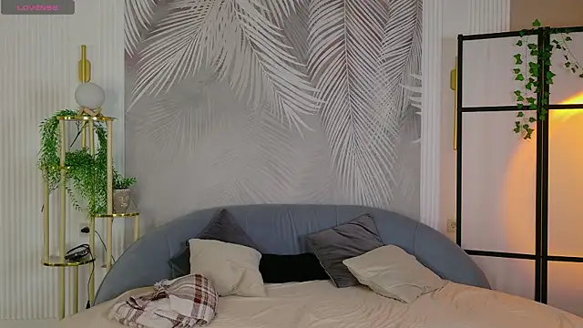 Marie Diaze online show from May 30, 5:14 am