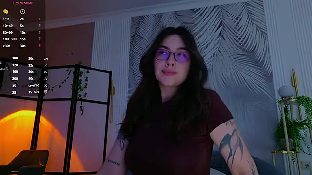 Snapshot of Marie_Diaze chatting on June 12, 5:05 am Marie Diaze online show from June 12, 5:05 am