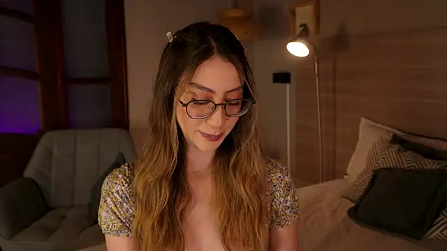 Snapshot of lua_ferch__ chatting on December 20, 1:03 pm lua ferch online show from December 20, 1:03 pm