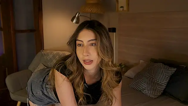 Snapshot of lua_ferch__ chatting on February 12, 1:00 pm lua ferch online show from February 12, 1:00 pm