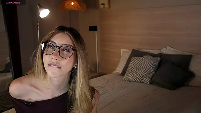 lua ferch   online show from April 15, 1:04 pm