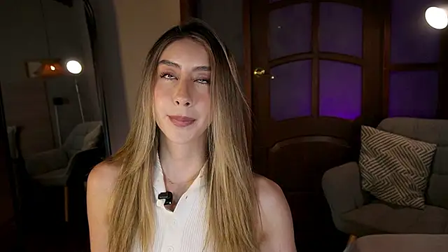 lua ferch   online show from April 7, 12:51 pm