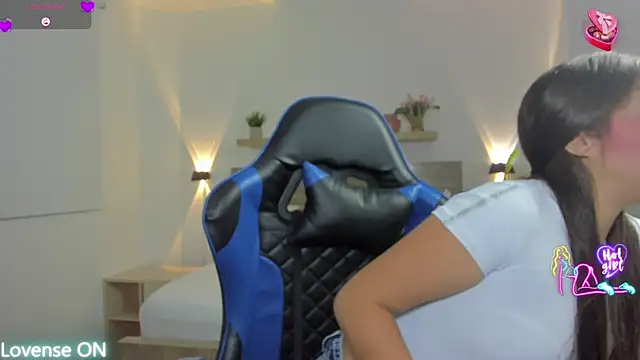 nataly rodri online show from February 13, 1:49 am