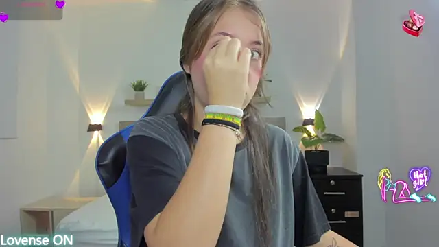 nataly rodri online show from February 14, 1:50 am