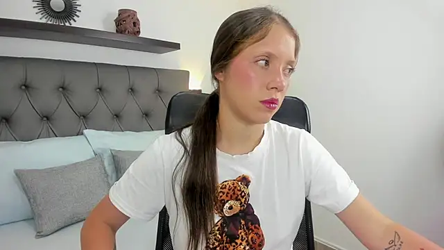 nataly rodri online show from October 20, 7:36 pm